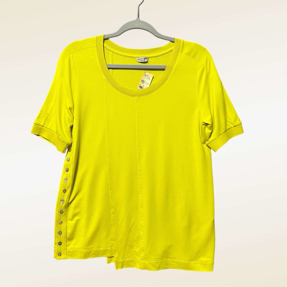 Margittes Womens Short Sleeve Knit Top NWT Size 36/6 Small Chartreuse Buttons